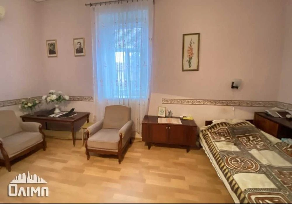 Продам 3к квартиру в центре 6597