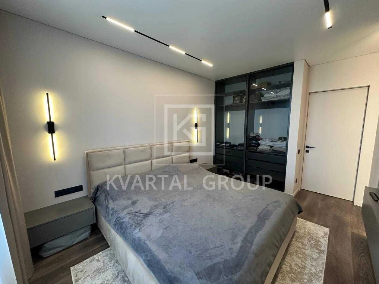 For Sale: Large 2-bedroom apartment in Irpin! Designer renovation!