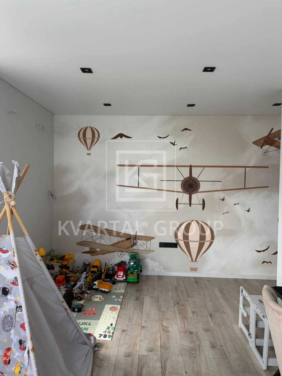 For Sale: Large 2-bedroom apartment in Irpin! Designer renovation!