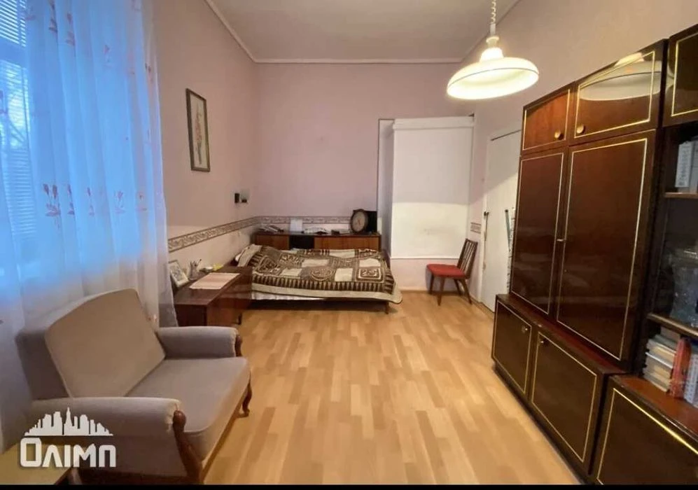 Продам 3к квартиру в центре 6597