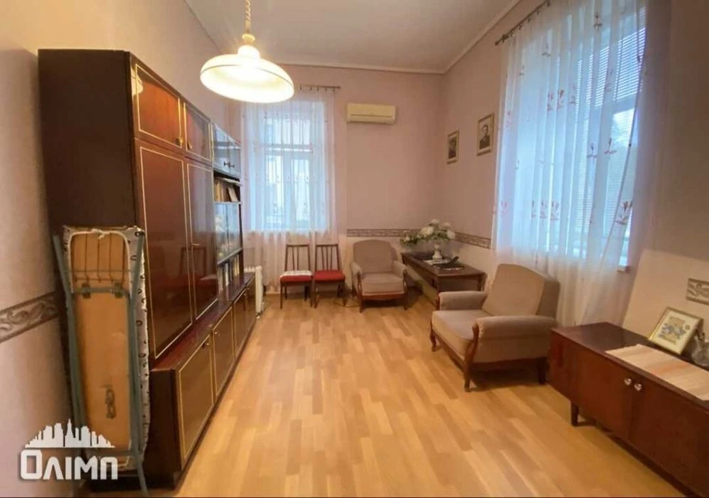 Продам 3к квартиру в центре 6597
