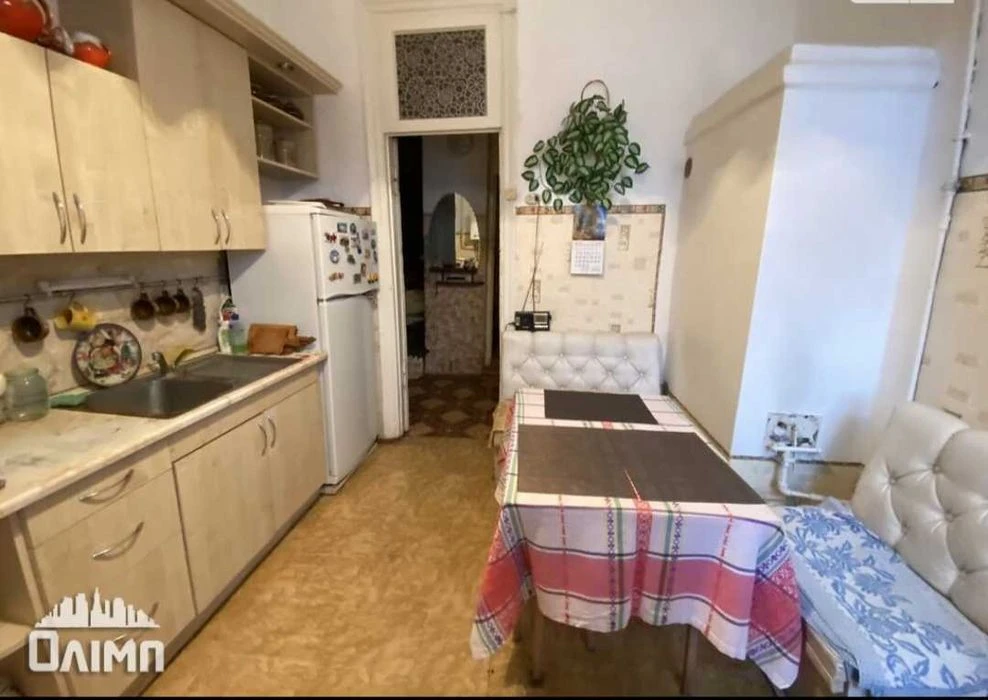 Продам 3к квартиру в центре 6597