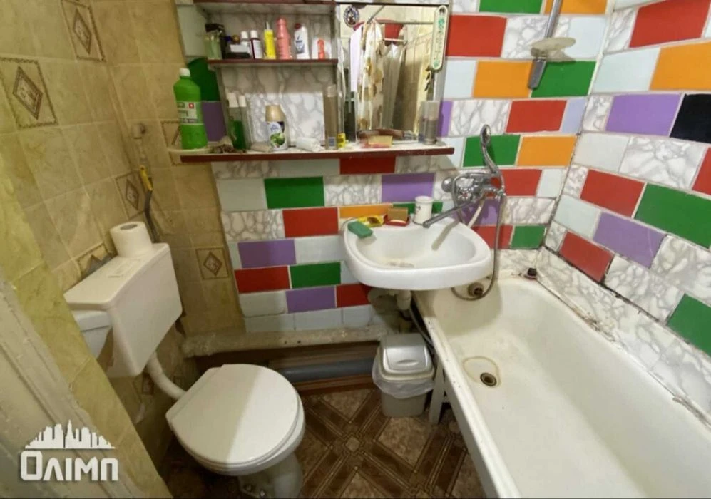 Продам 3к квартиру в центре 6597