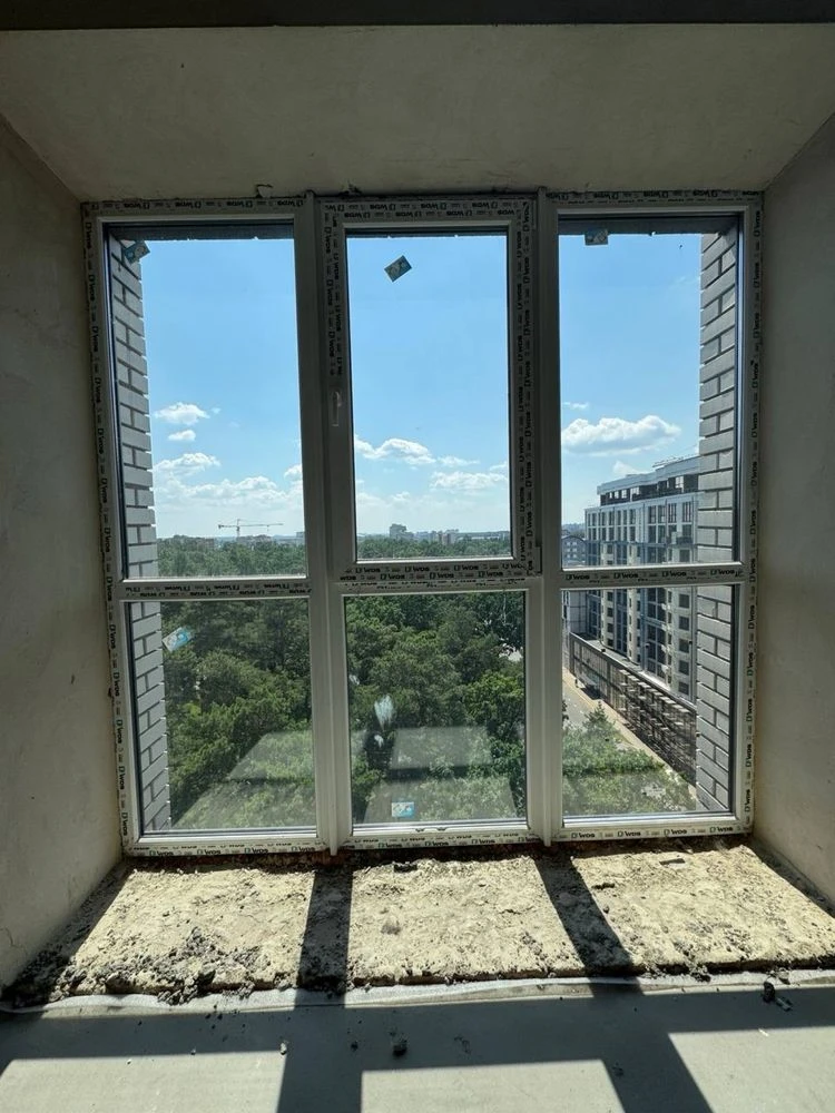 Двокімнатна квартира з меблями в центрі міста Ірпінь