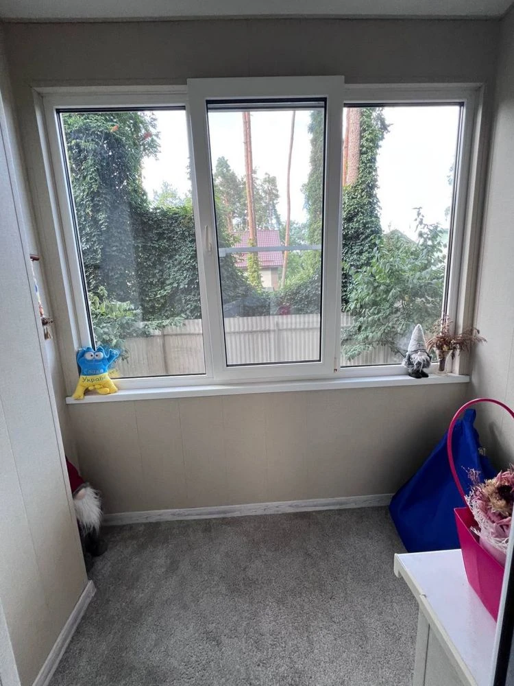 Продаж 2-кімнатної квартири з ремонтом, 65 м², державна реєстрація