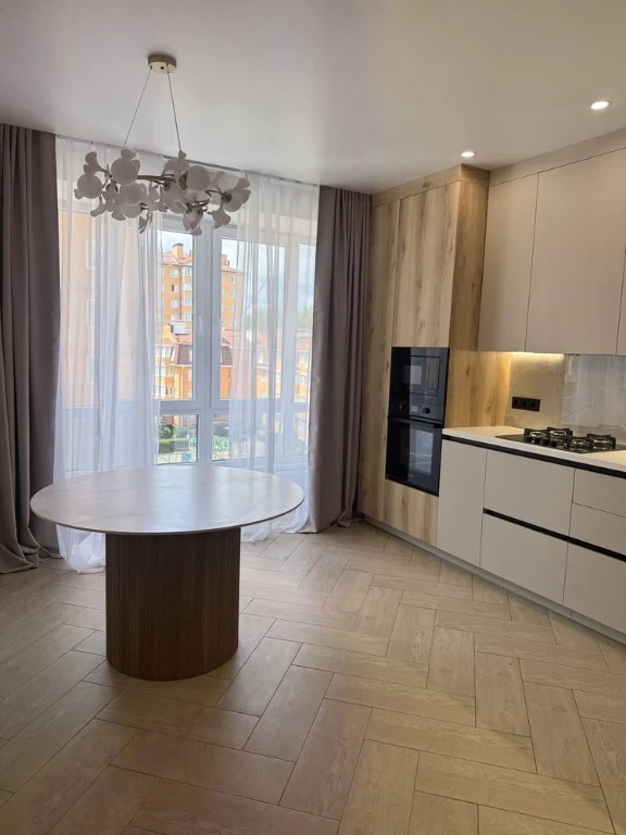2-bedroom apartment with designer renovation, Chekhov Park, 5th floor