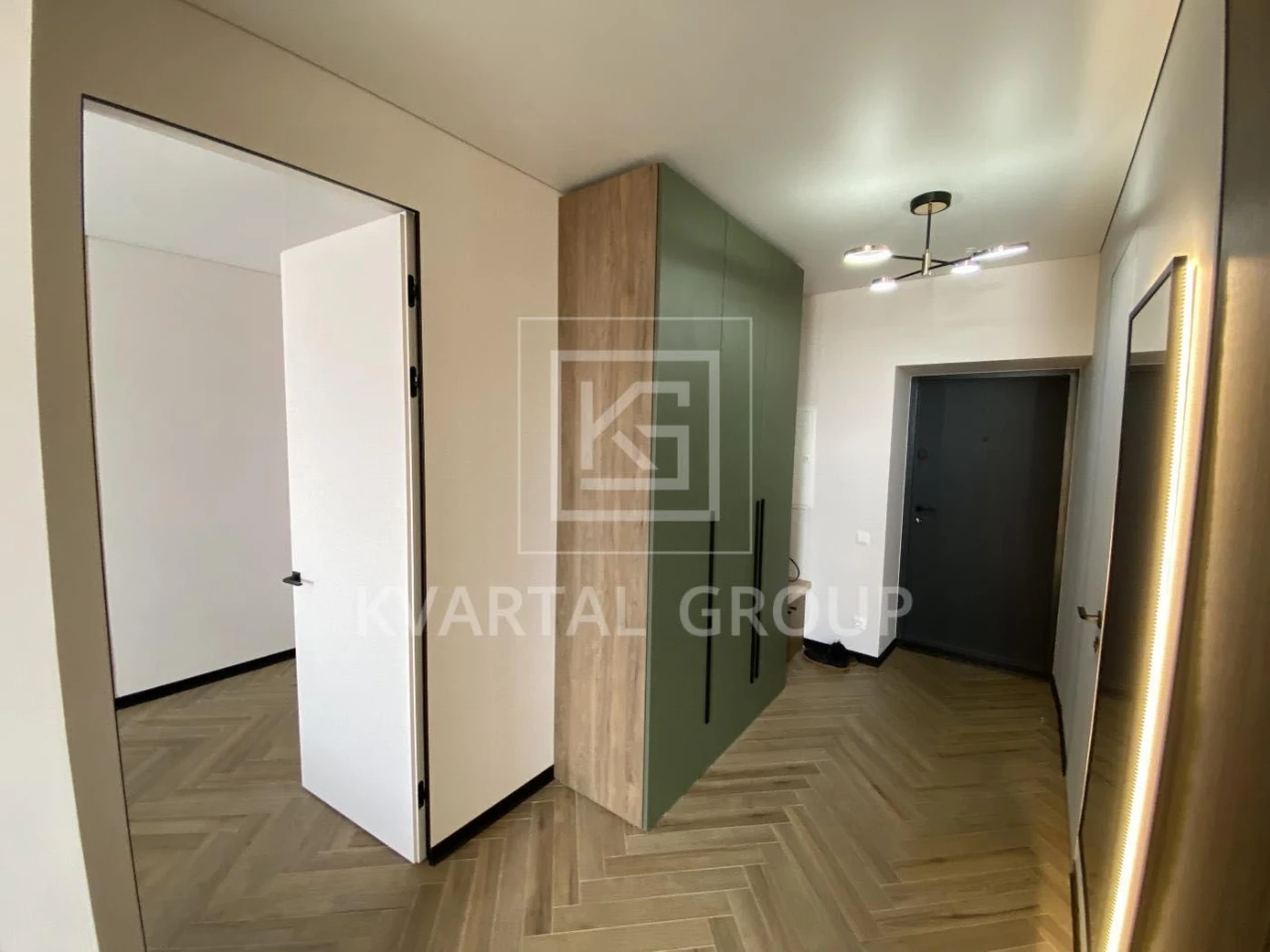 Sale of one-bedroom apartments with renovation, Central Premium Residence