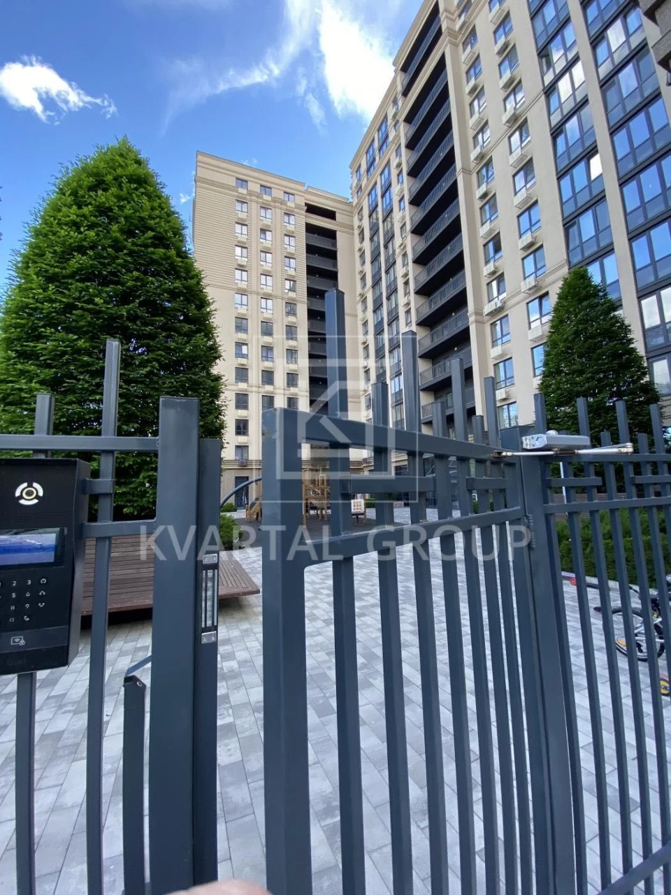 Sale of one-bedroom apartments with renovation, Central Premium Residence