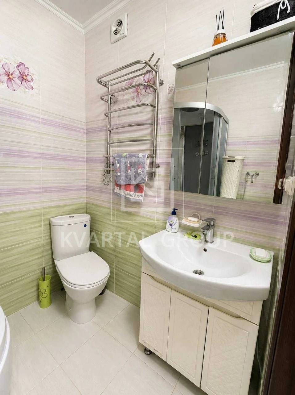 Apartment for Sale: 2 Rooms, Renovated, Separate Layout, Gas