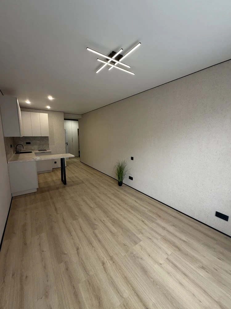 1к квартира-студія 27 м.кв., новий  ремонт 56000 $