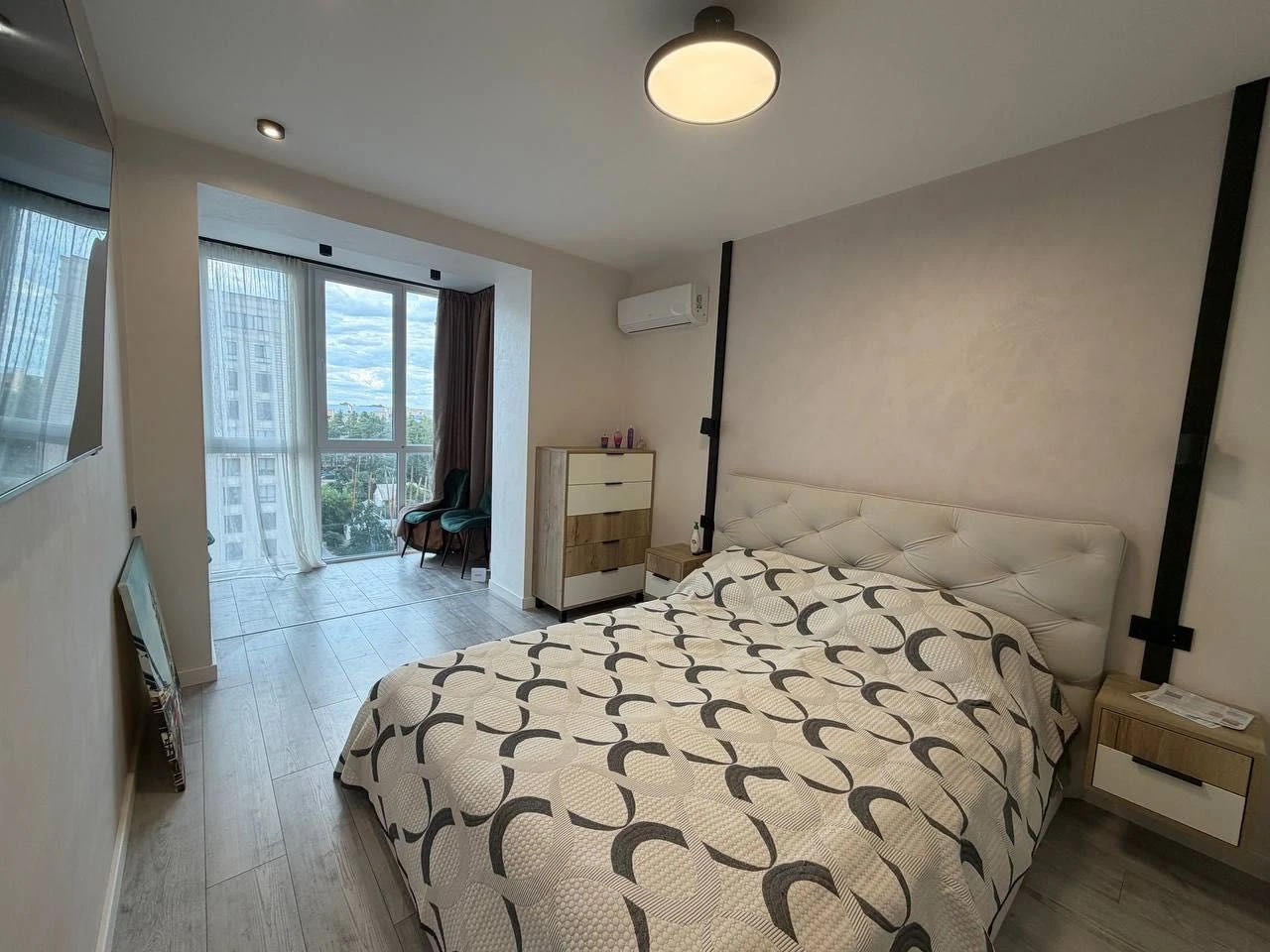2-room apartment with a view of Park Pravyka, Art Residence Residence, center