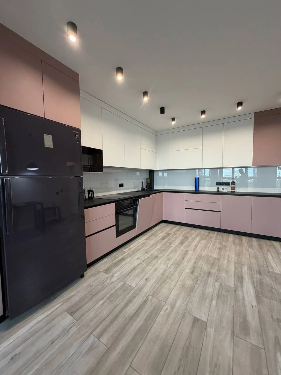 2-room apartment with a view of Park Pravyka, Art Residence Residence, center