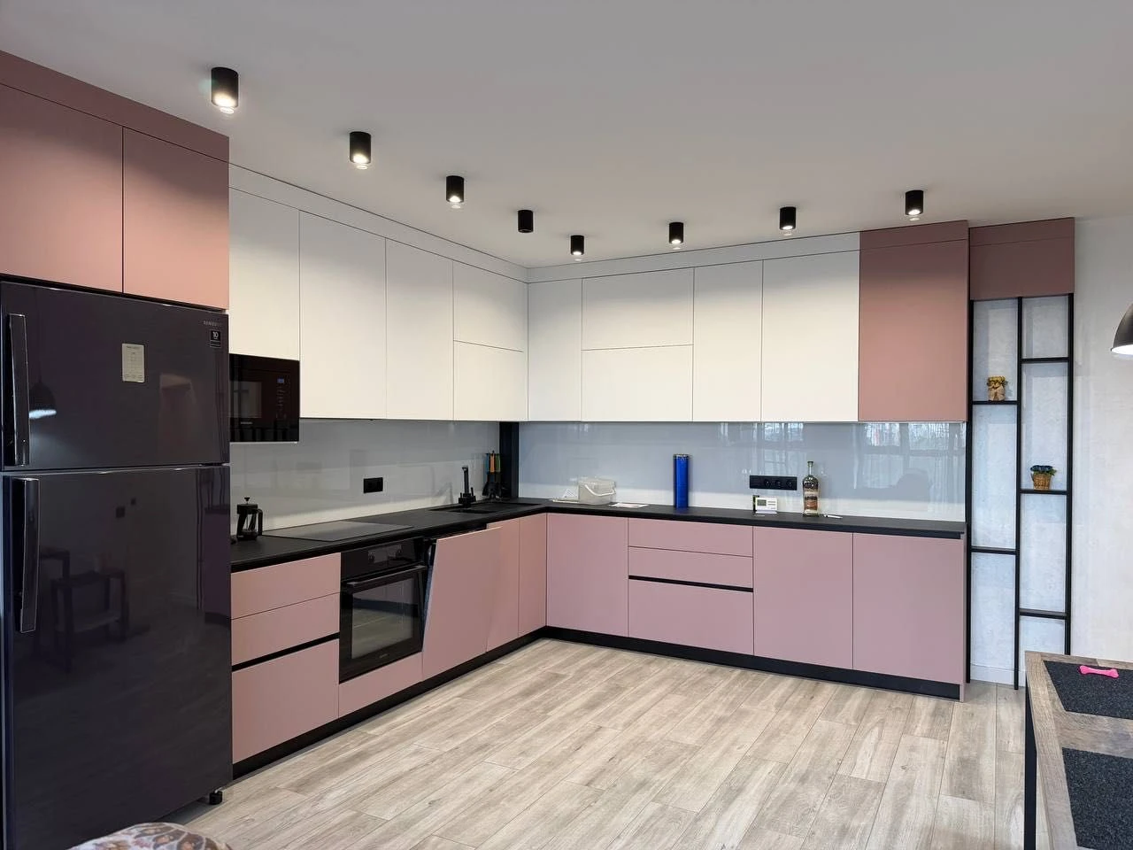 2-room apartment with a view of Park Pravyka, Art Residence Residence, center