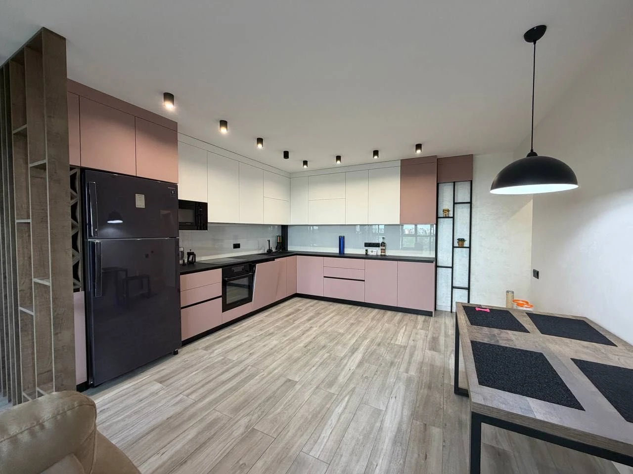 2-room apartment with a view of Park Pravyka, Art Residence Residence, center