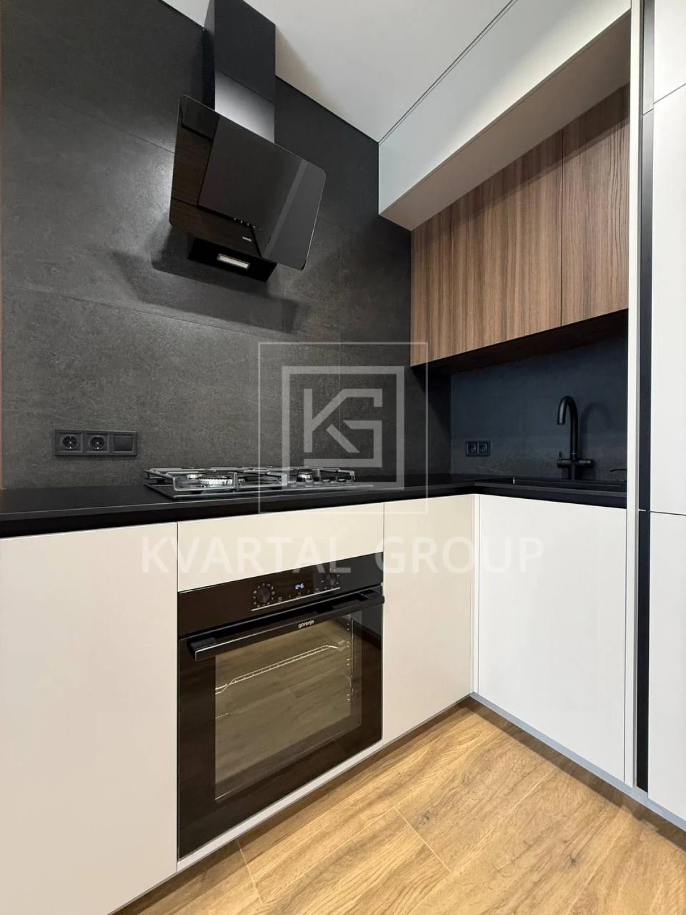 Продаж 1-комнатной квартиры в ЖК "Синергия Сити"