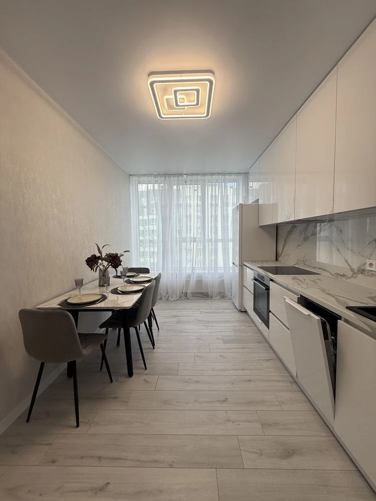 Spacious 2-bedroom apartment for sale in Central Park, for residential or rental purposes