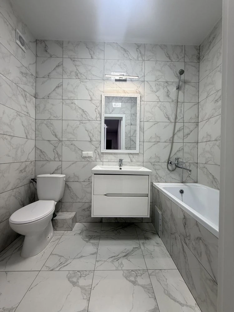 Spacious 2-bedroom apartment for sale in Central Park, for residential or rental purposes