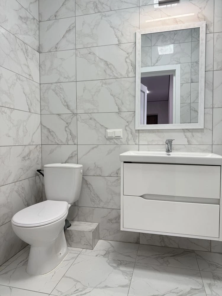 Spacious 2-bedroom apartment for sale in Central Park, for residential or rental purposes