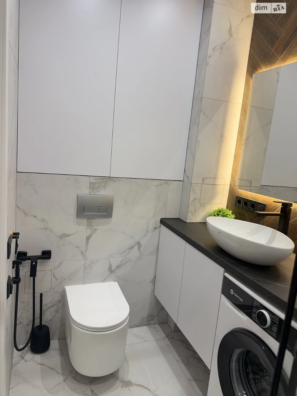 Sale of Apartment in Romanivka