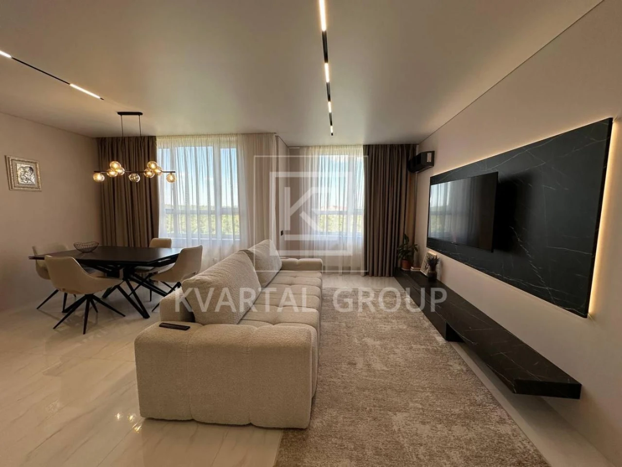 For Sale: Euro 3-room apartment with high-quality renovation in Central ЖК