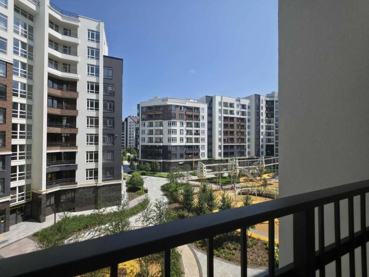 Synergy City. 1-bedroom apartment 42m2 with NEW renovation. WITHOUT КОМ