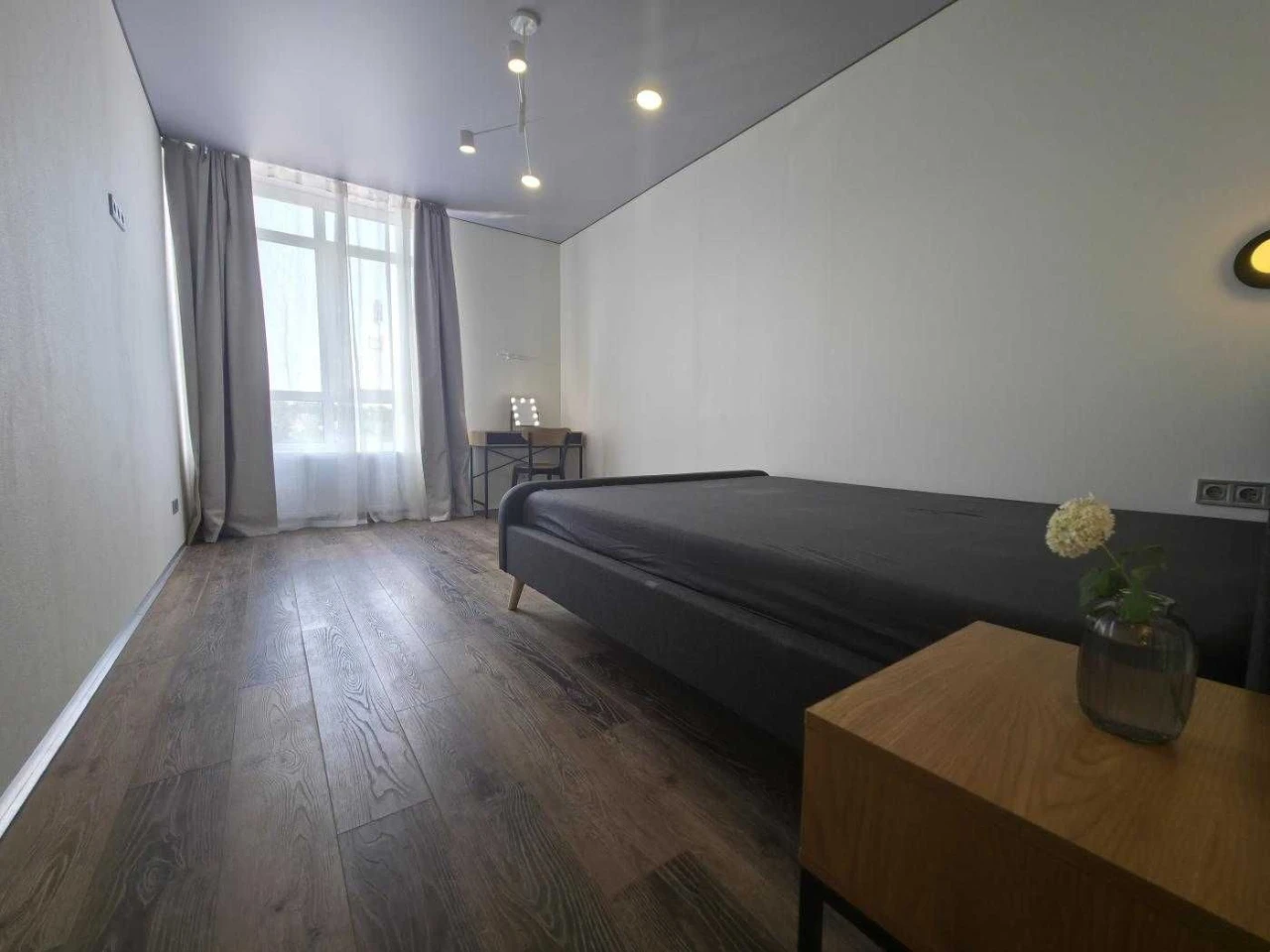 Synergy City. 1-bedroom apartment 42m2 with NEW renovation. WITHOUT КОМ