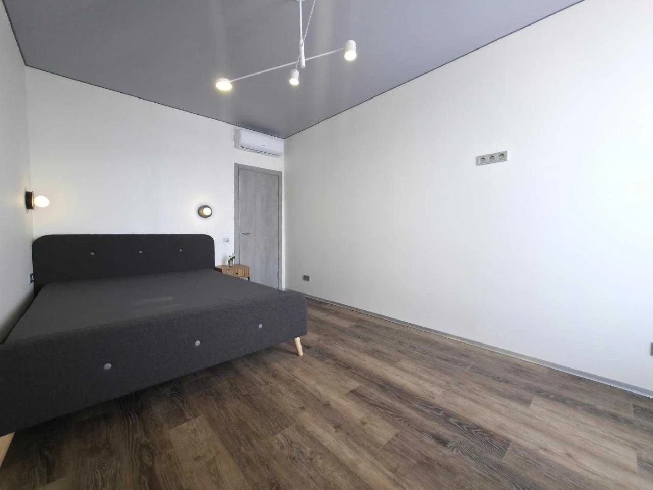 Synergy City. 1-bedroom apartment 42m2 with NEW renovation. WITHOUT КОМ