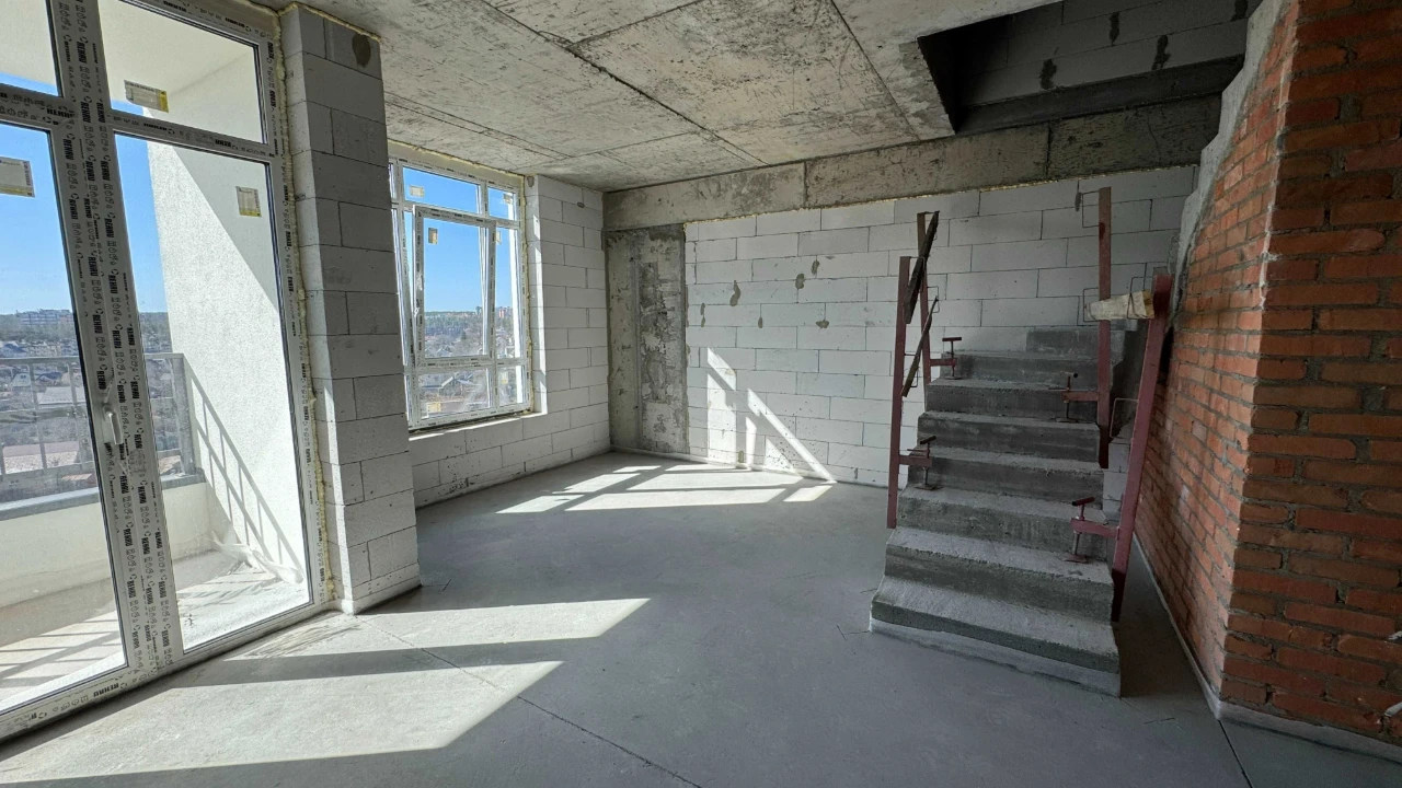 Two-story apartment in a completed building. Keys immediately after