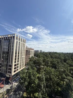 Sale of a 2-room apartment with a large kitchen, balcony, PARK VIEW, PRICE