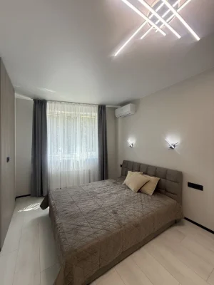 Sale of a 2-room apartment with a large kitchen, balcony, PARK VIEW, PRICE