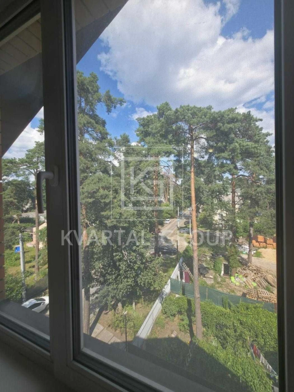 For sale, 1-bedroom apartment opposite Dubki Park! Ideal for