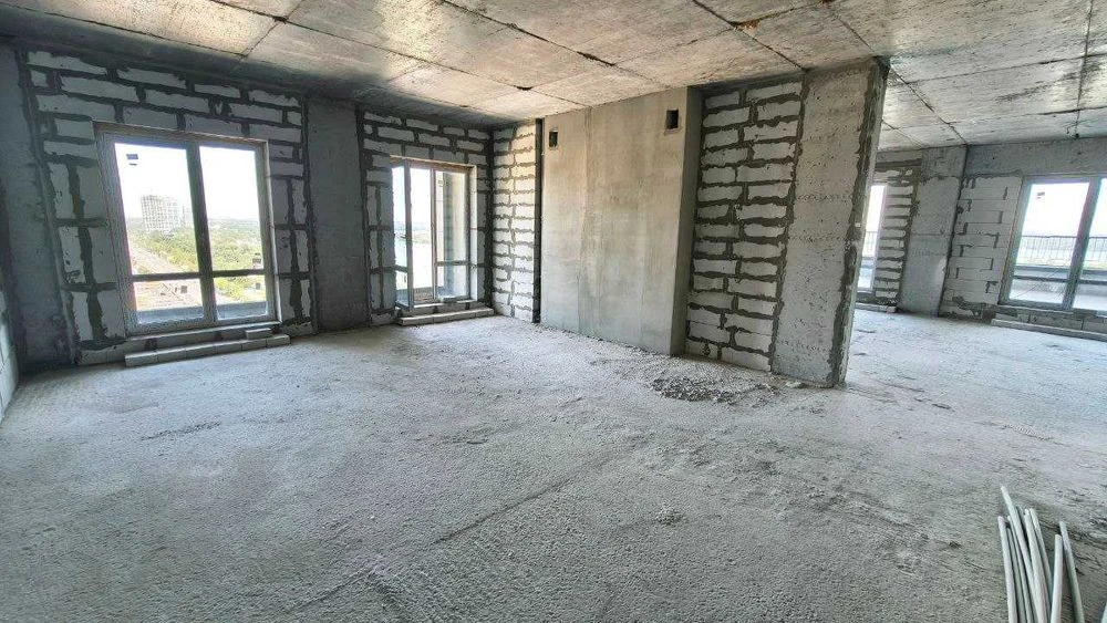 Квартира з терасою ЖК Вікторі Холл, набережна, Перемога