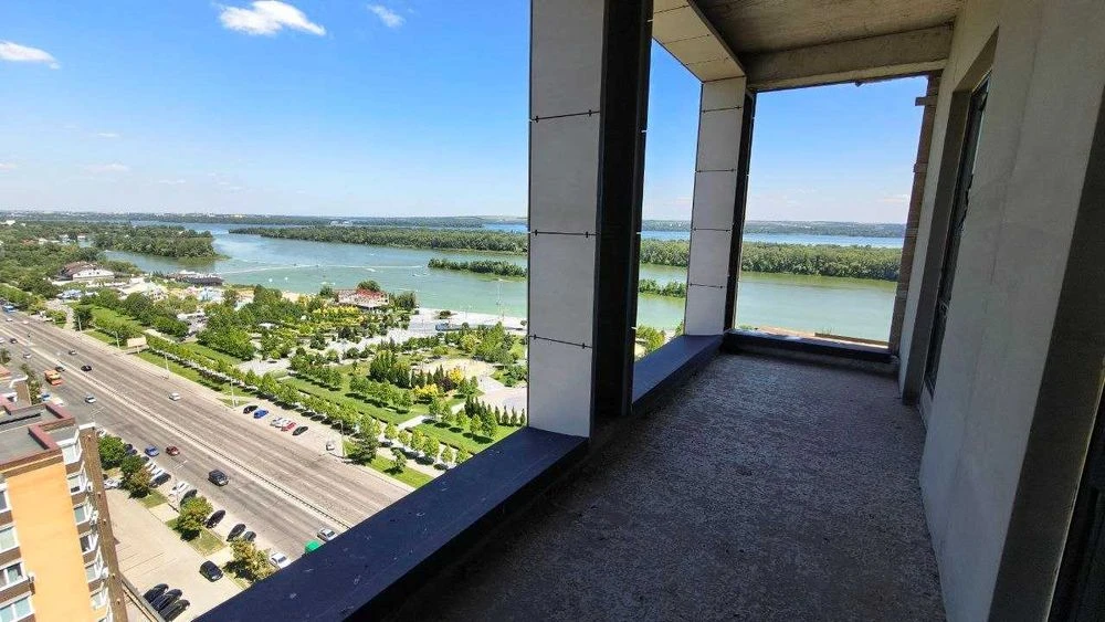 Квартира з терасою ЖК Вікторі Холл, набережна, Перемога