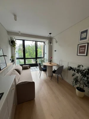 НОВИЙ РЕМОНТ Євро-2к квартира в Розвиненому Районі! Продаж Б