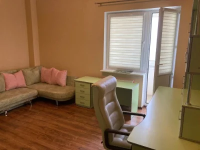 2-room apartment 90 square meters