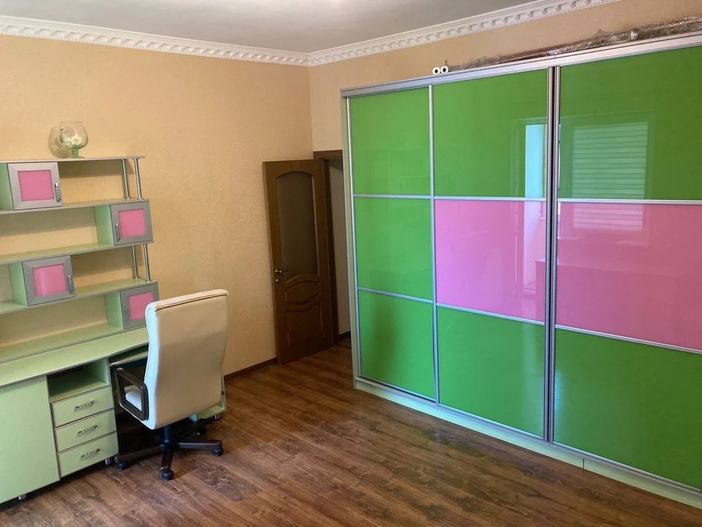 2-room apartment 90 square meters