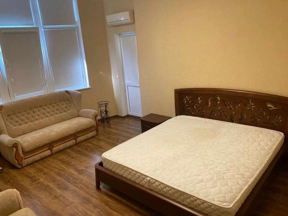 2-room apartment 90 square meters