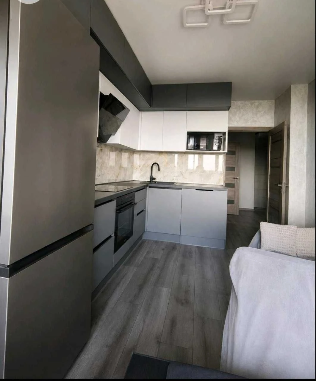 Studio apartment with new renovation in residential complex "City Park"