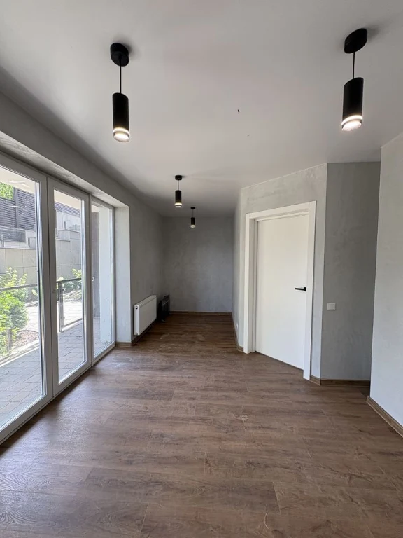 2-room apartment with partial renovation! 2 terraces! Minimum paperwork! All state documents.
