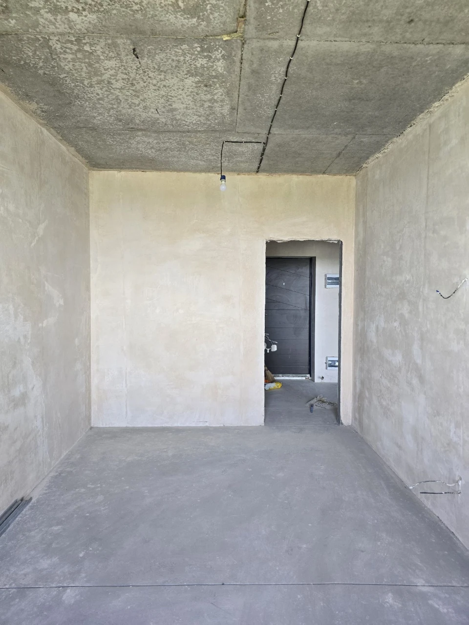 One-room apartment for sale with voucher and certificate