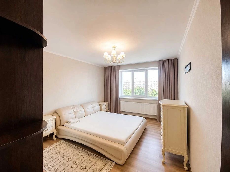 Selling a 2-room apartment in Saltovka | New building, 76 sq. m, 6/9 | Eur.