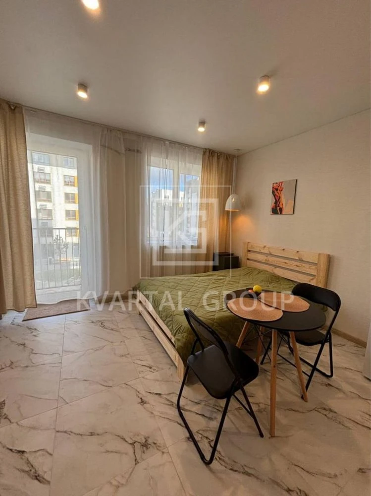 Ready 1-bedroom apartment with renovation, middle floor. No buyer's fee!