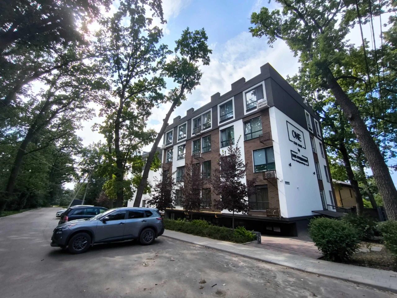 Sale of a charming 1-bedroom apartment near the forest - ЖК One Club