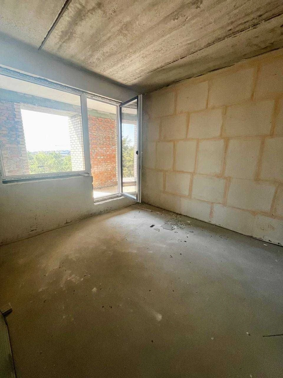 Sale or exchange for a car: 3-room apartment, 104 sq.m.