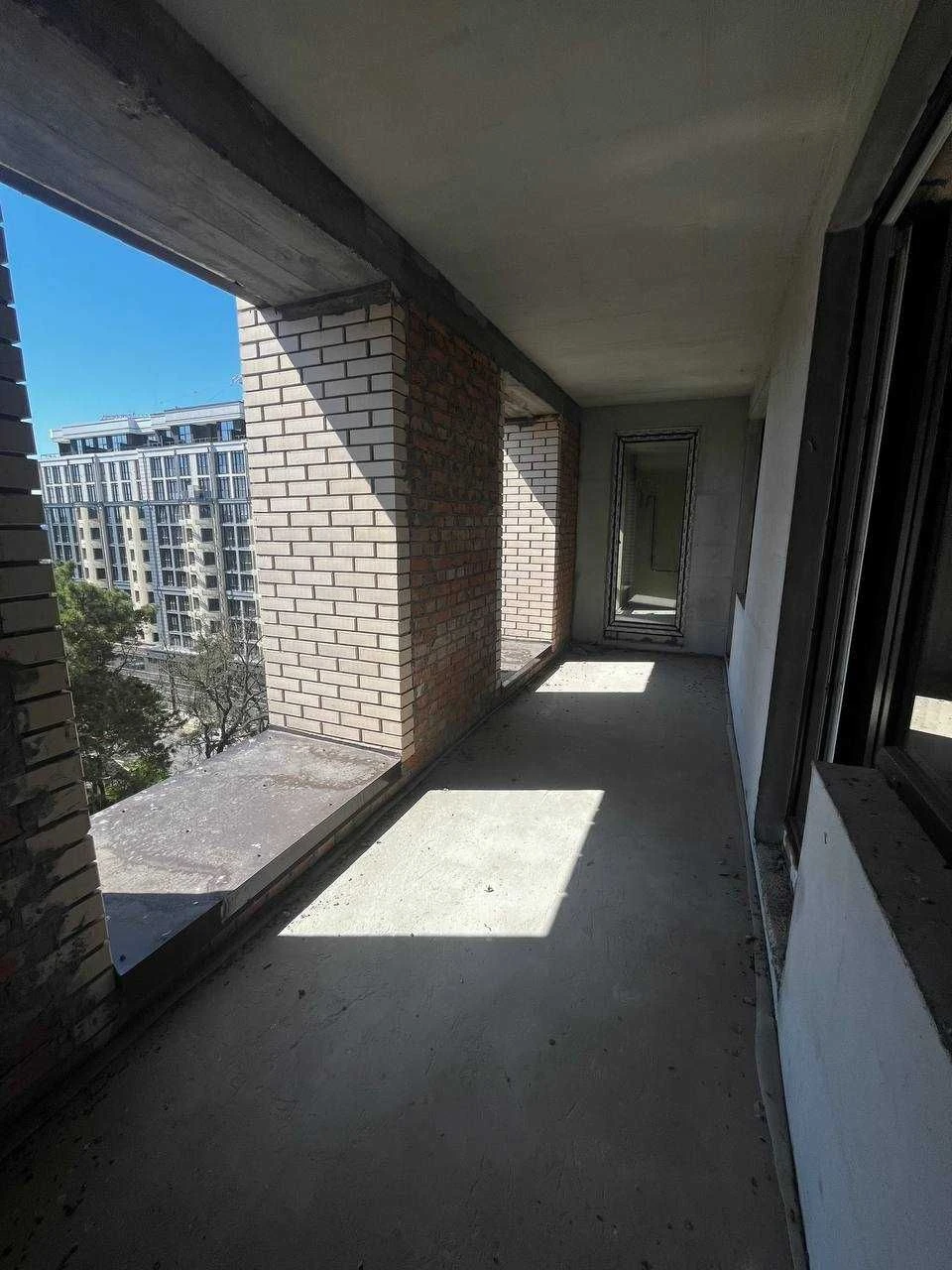 Sale or exchange for a car: 3-room apartment, 104 sq.m.
