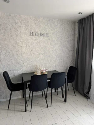 3-bedroom apartment for sale with designer renovation in the city center