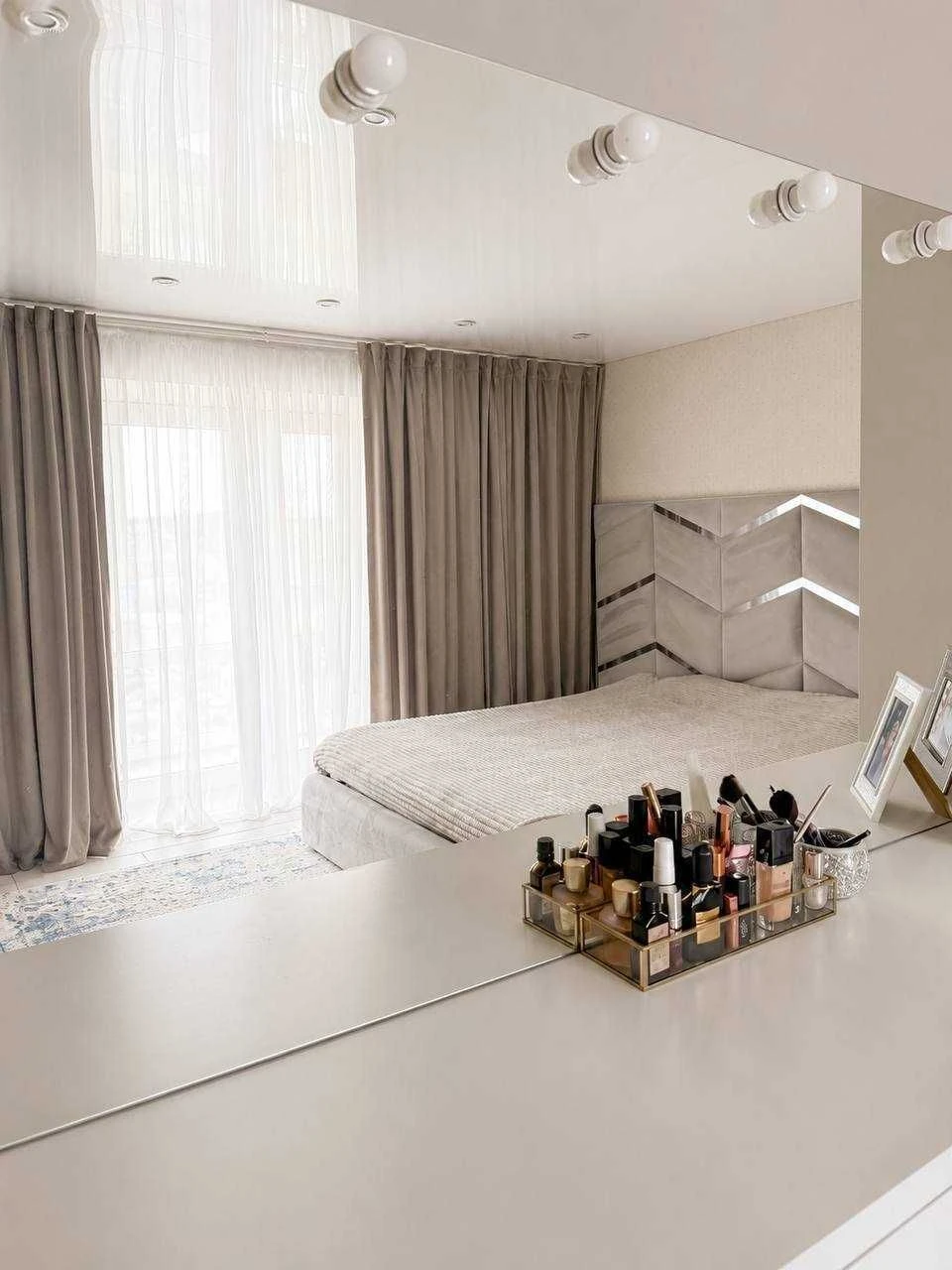 3-bedroom apartment for sale with designer renovation in the city center