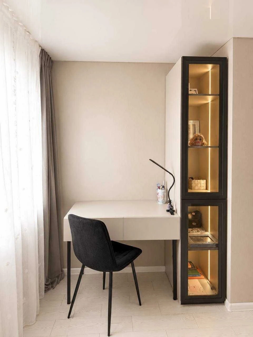 3-bedroom apartment for sale with designer renovation in the city center