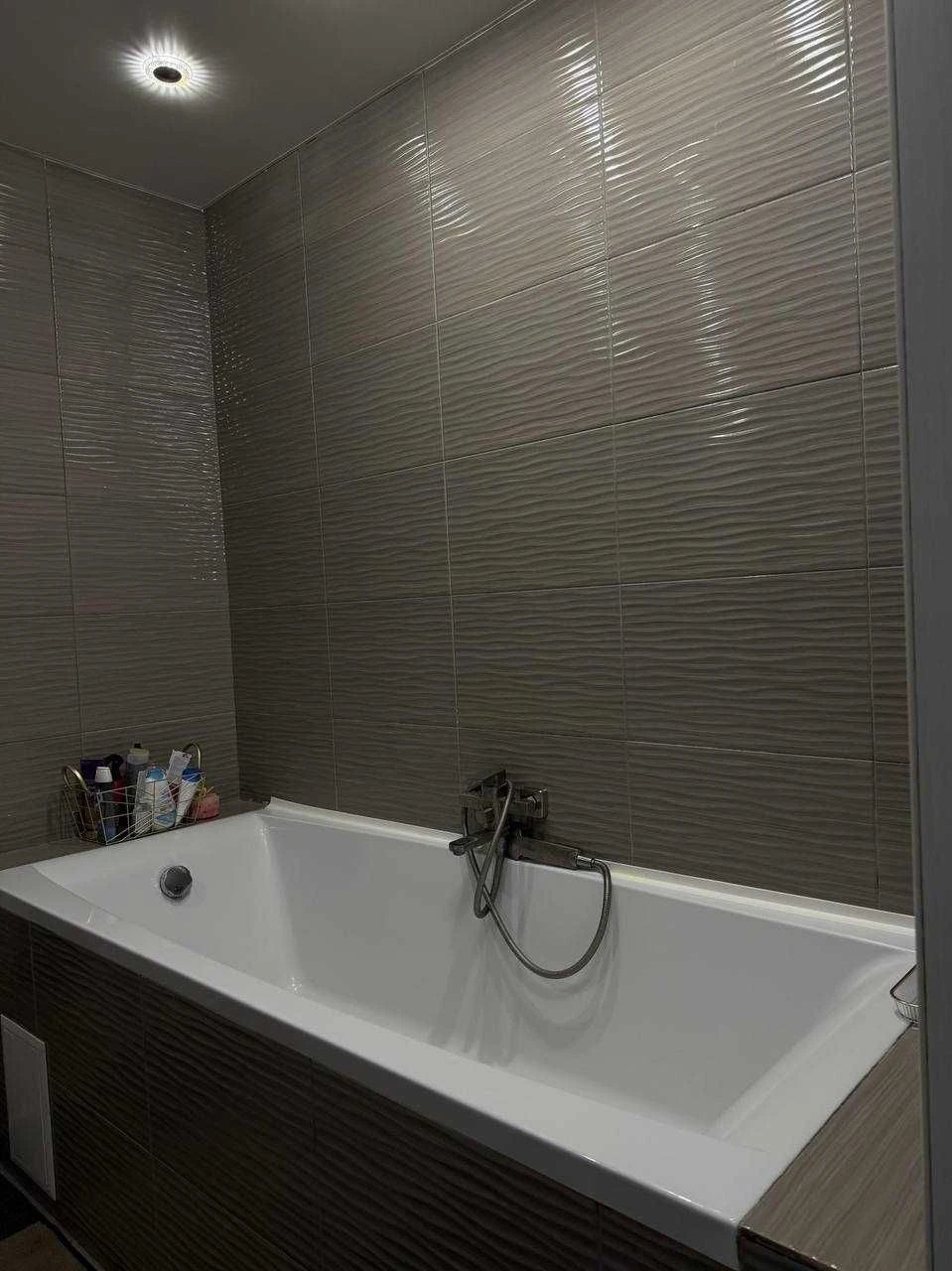 3-bedroom apartment for sale with designer renovation in the city center