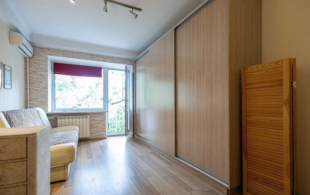 Without %. 1-room apartment for sale Beloruska 15B